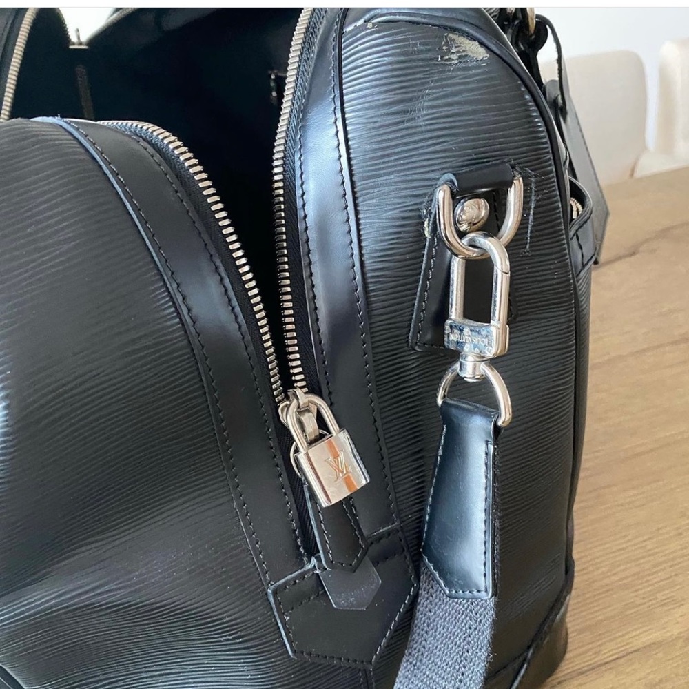 LOUIS VUITTON Bourget 50 Black Duffle Epi leather 50 travel bag! - Picture 6 of 11